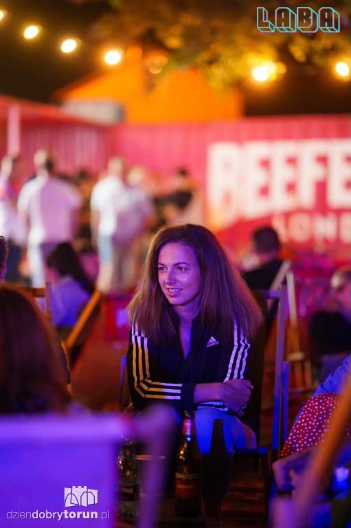 Sobotnia noc w Labie