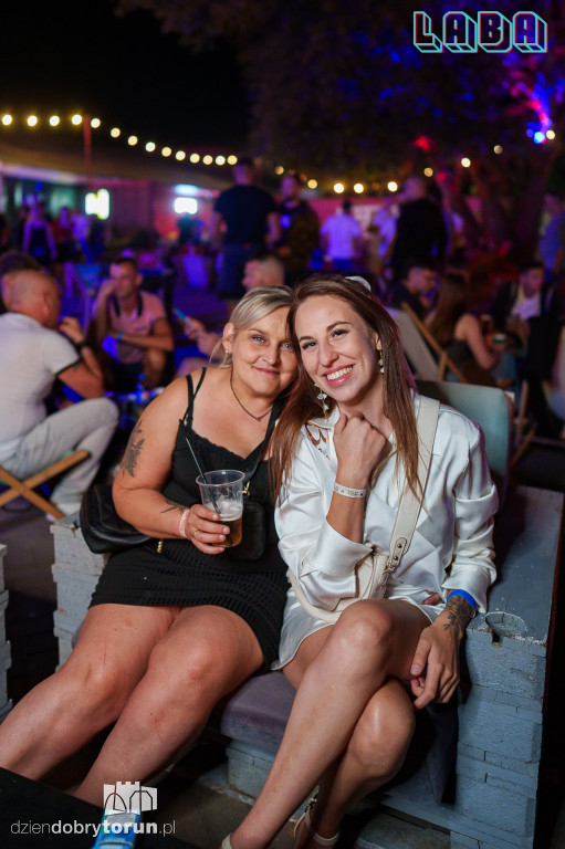 Sobotnia noc w Labie