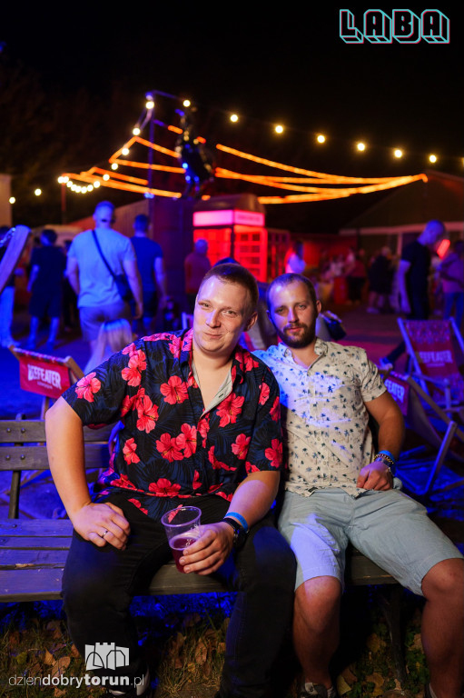 Sobotnia noc w Labie