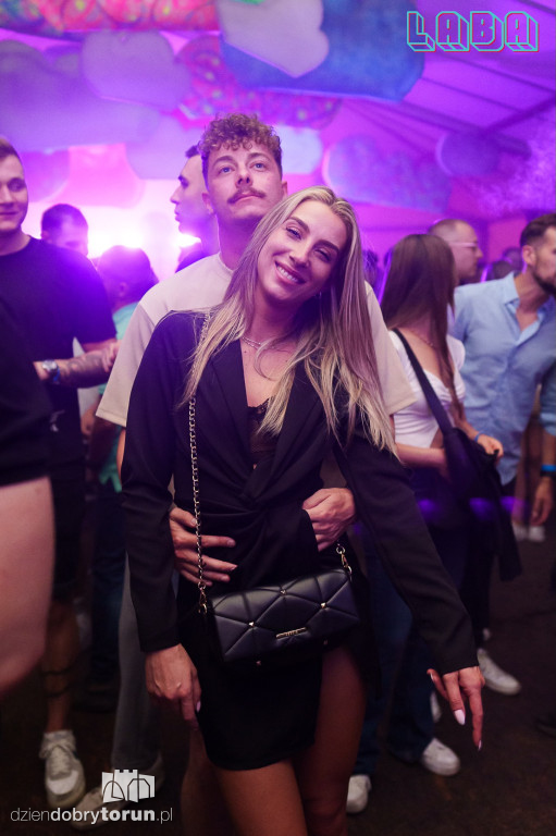 Sobotnia noc w Labie