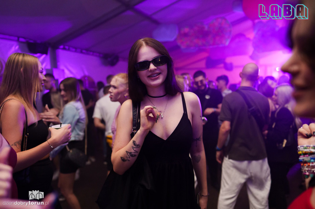 Sobotnia noc w Labie