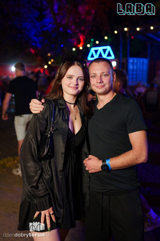 Sobotnia noc w Labie