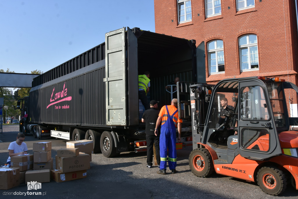 Transport z pomocą humanitarną wyrusza z Torunia