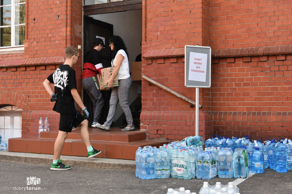 Transport z pomocą humanitarną wyrusza z Torunia