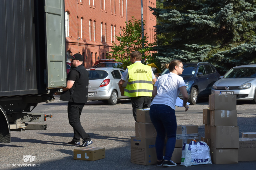 Transport z pomocą humanitarną wyrusza z Torunia