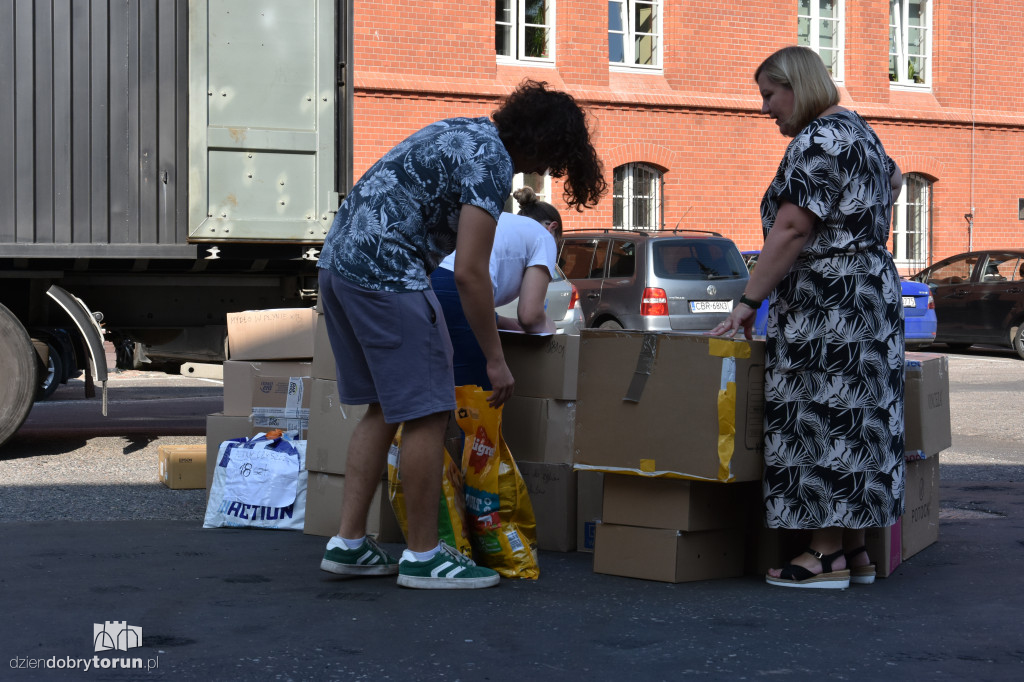 Transport z pomocą humanitarną wyrusza z Torunia