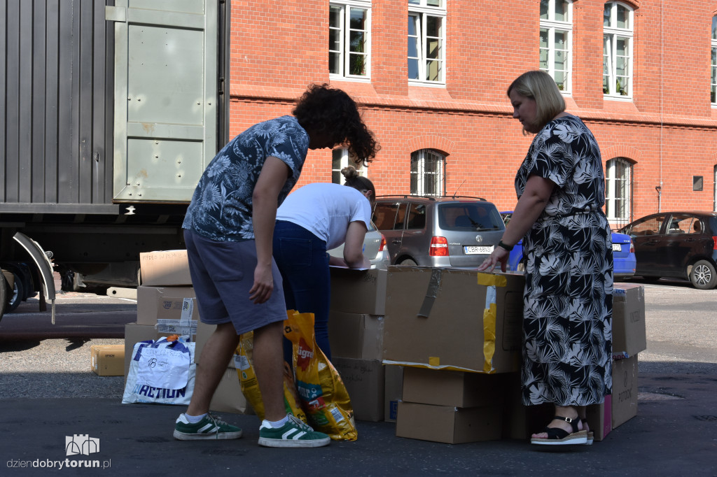 Transport z pomocą humanitarną wyrusza z Torunia