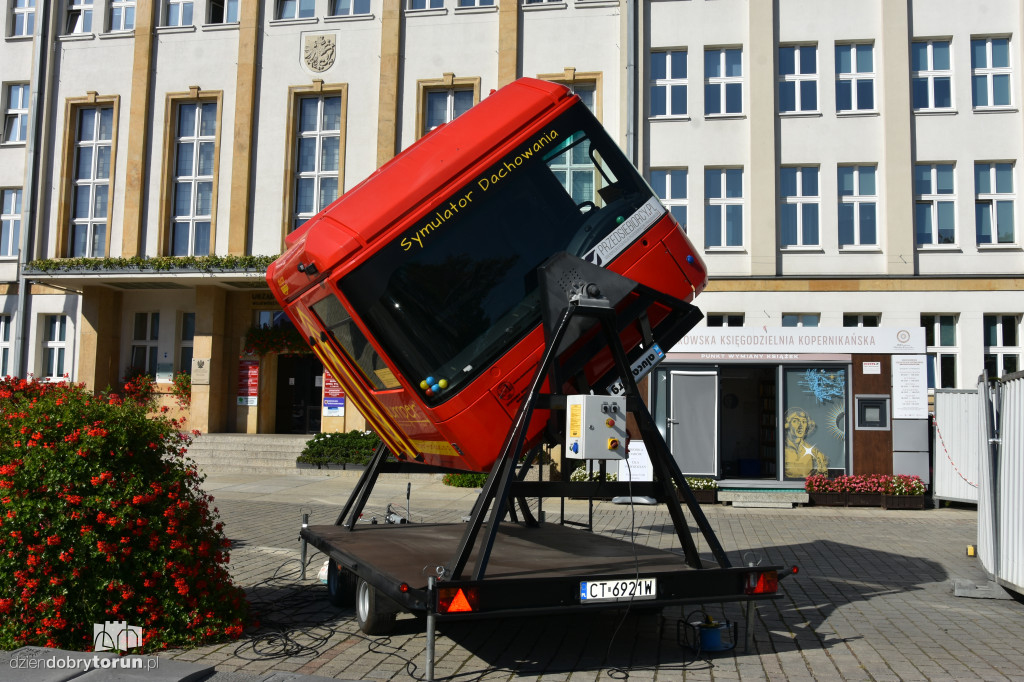 Akcja profilaktyczna przed Urzędem Marszałkowskim