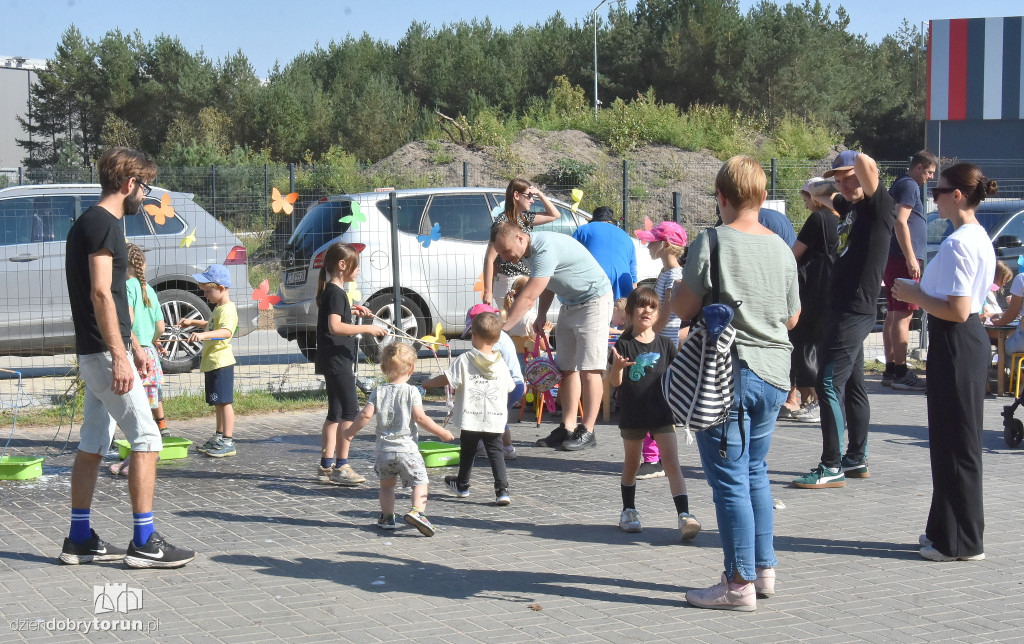 Piknik rodzinny na osiedlu JAR