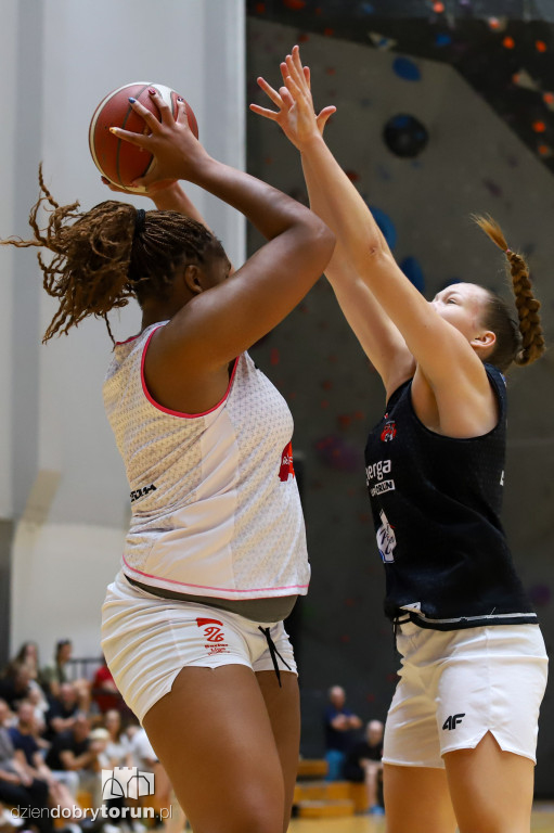 Energa Polski Cukier Toruń 77:55 KS Basket 25 Bydgoszcz