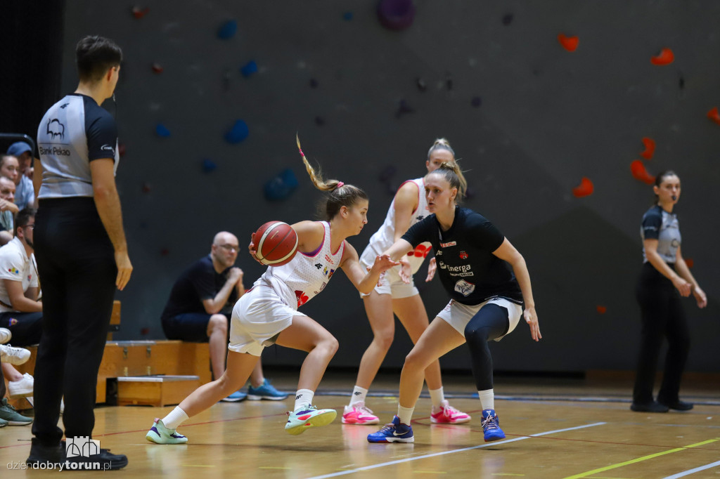 Energa Polski Cukier Toruń 77:55 KS Basket 25 Bydgoszcz