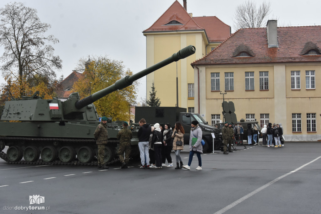 Dzień Otwartych Koszar w CSAiU