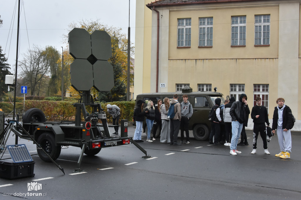 Dzień Otwartych Koszar w CSAiU