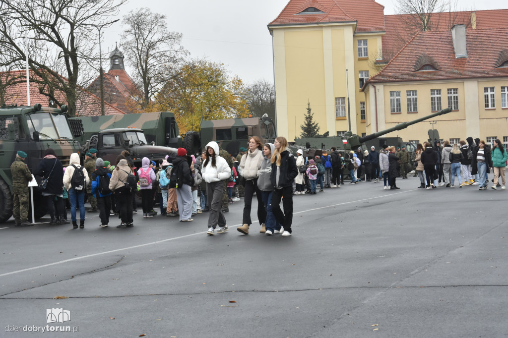 Dzień Otwartych Koszar w CSAiU