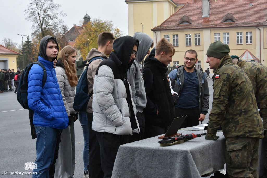 Dzień Otwartych Koszar w CSAiU