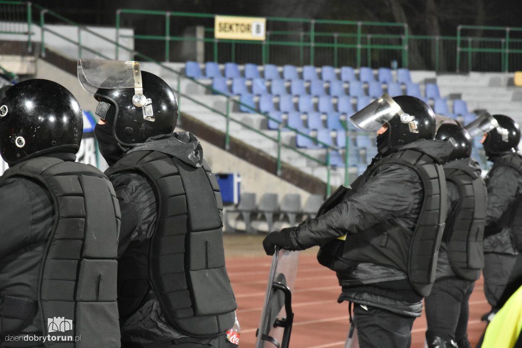 Policja na meczu Elany z Zawiszą