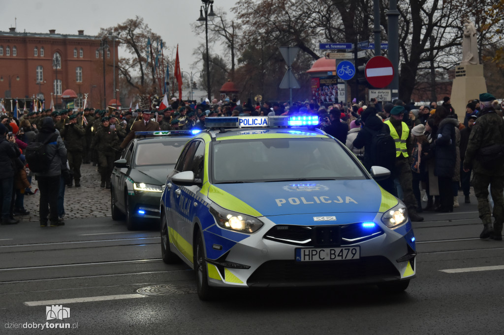 Pochód patriotyczny na 11 listopada w Toruniu