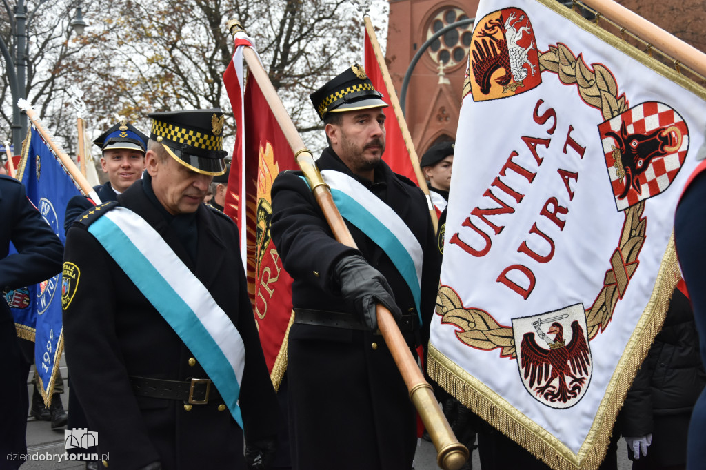 Pochód patriotyczny na 11 listopada w Toruniu