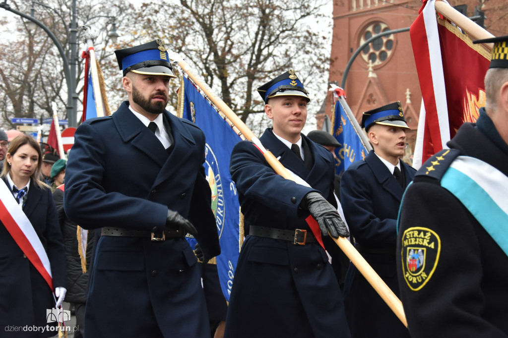 Pochód patriotyczny na 11 listopada w Toruniu