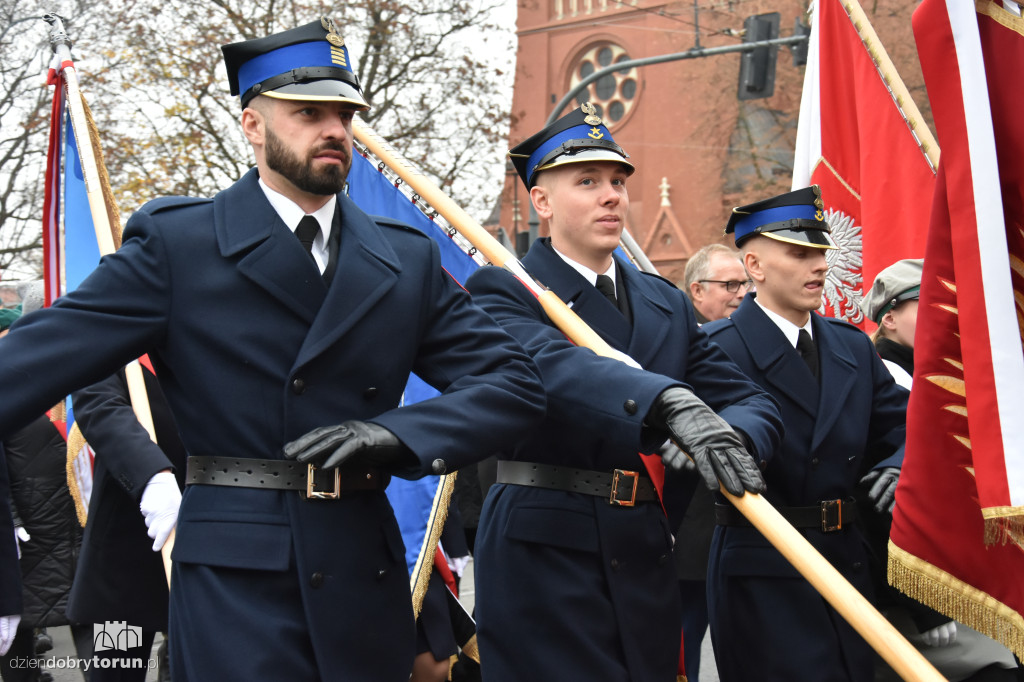 Pochód patriotyczny na 11 listopada w Toruniu