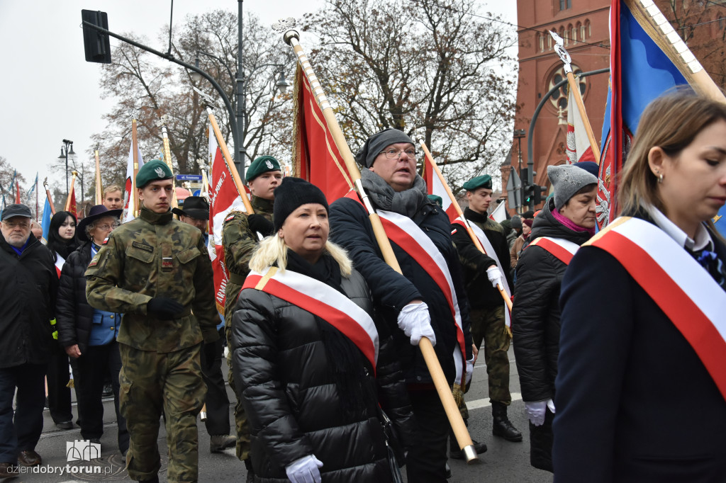 Pochód patriotyczny na 11 listopada w Toruniu