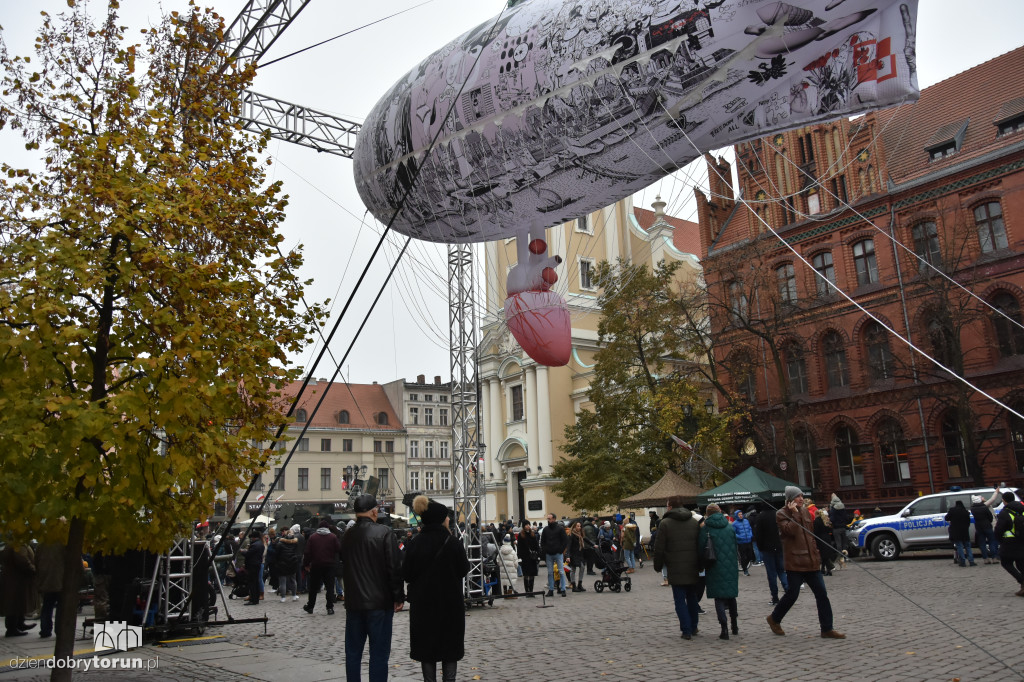 Piknik historyczny na Rynku Staromiejskim