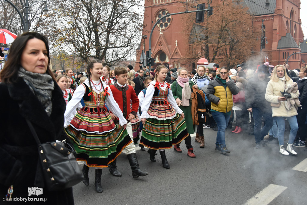 Pochód patriotyczny na 11 listopada w Toruniu