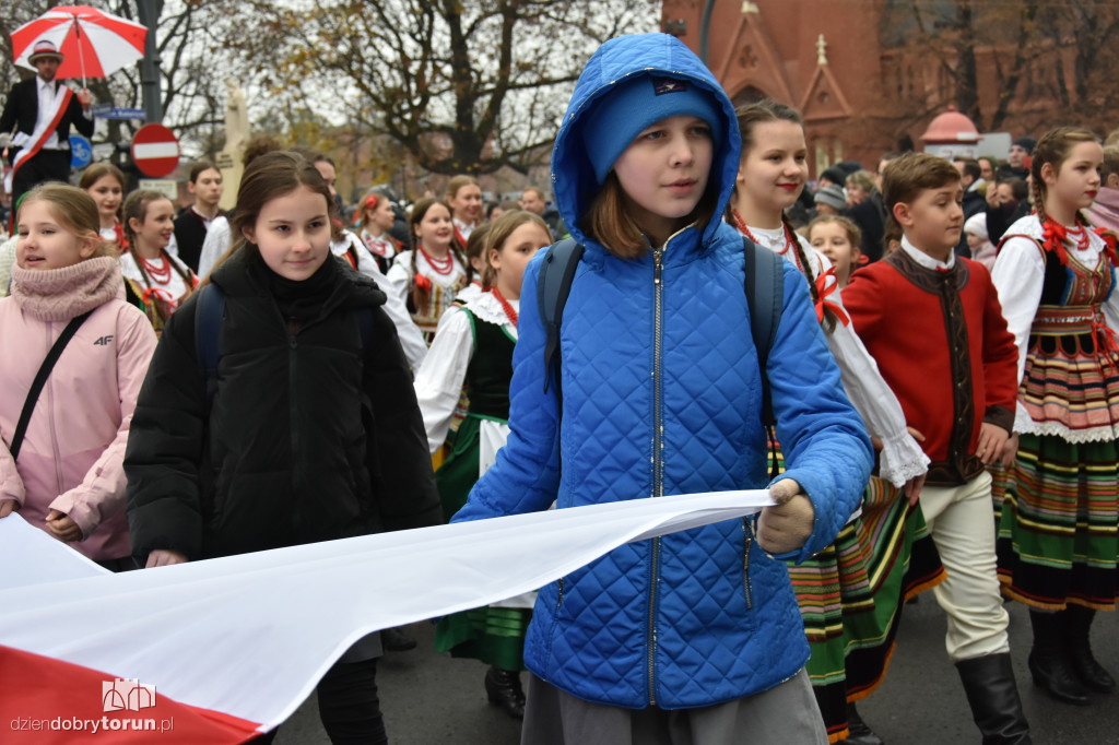 Pochód patriotyczny na 11 listopada w Toruniu