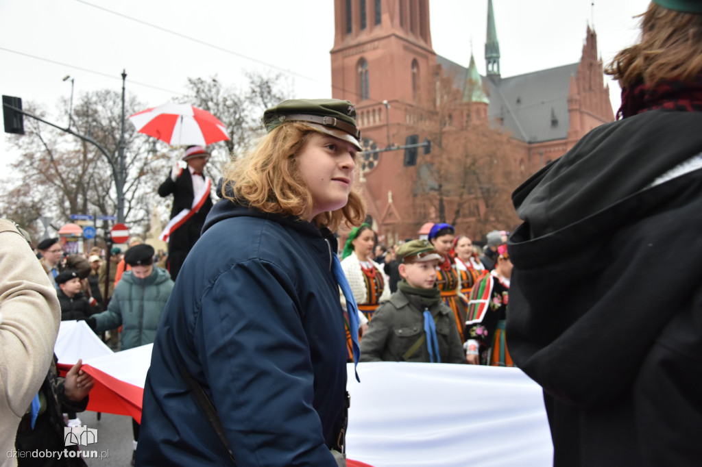 Pochód patriotyczny na 11 listopada w Toruniu