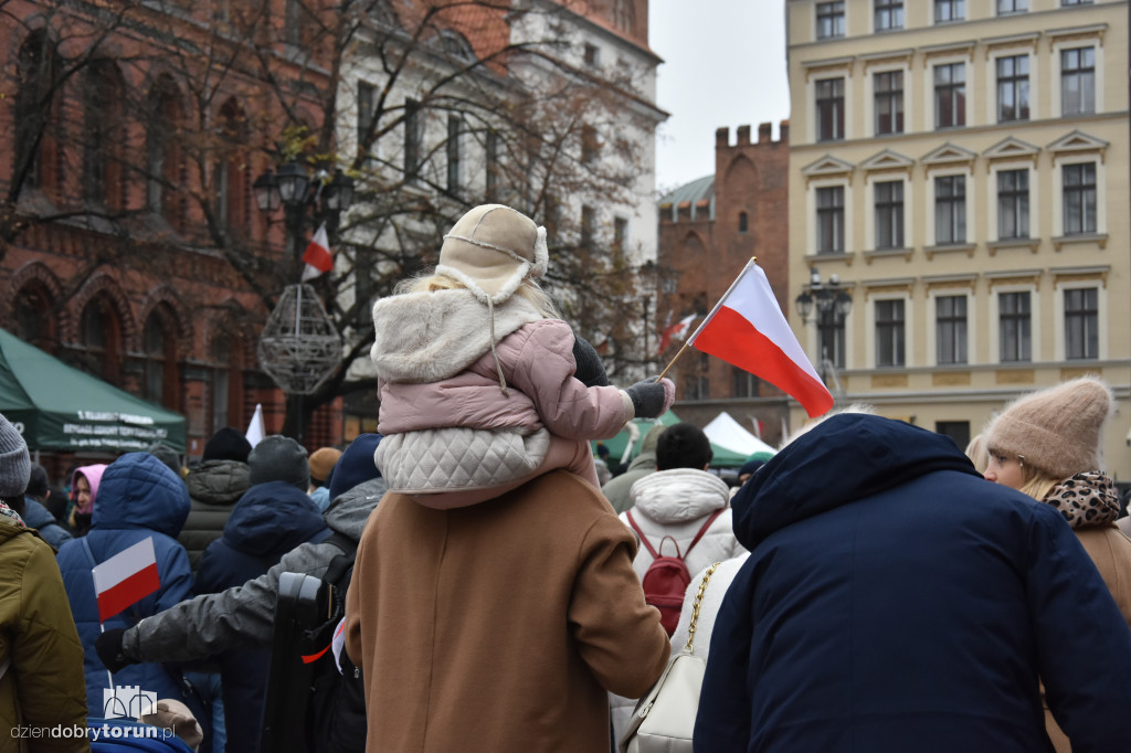 Piknik historyczny na Rynku Staromiejskim