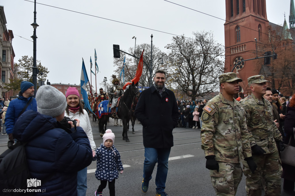 Pochód patriotyczny na 11 listopada w Toruniu