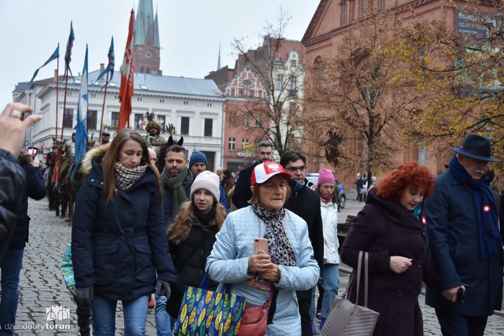 Pochód patriotyczny na 11 listopada w Toruniu