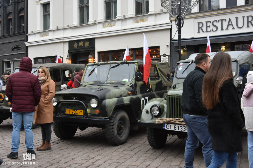 Piknik historyczny na Rynku Staromiejskim