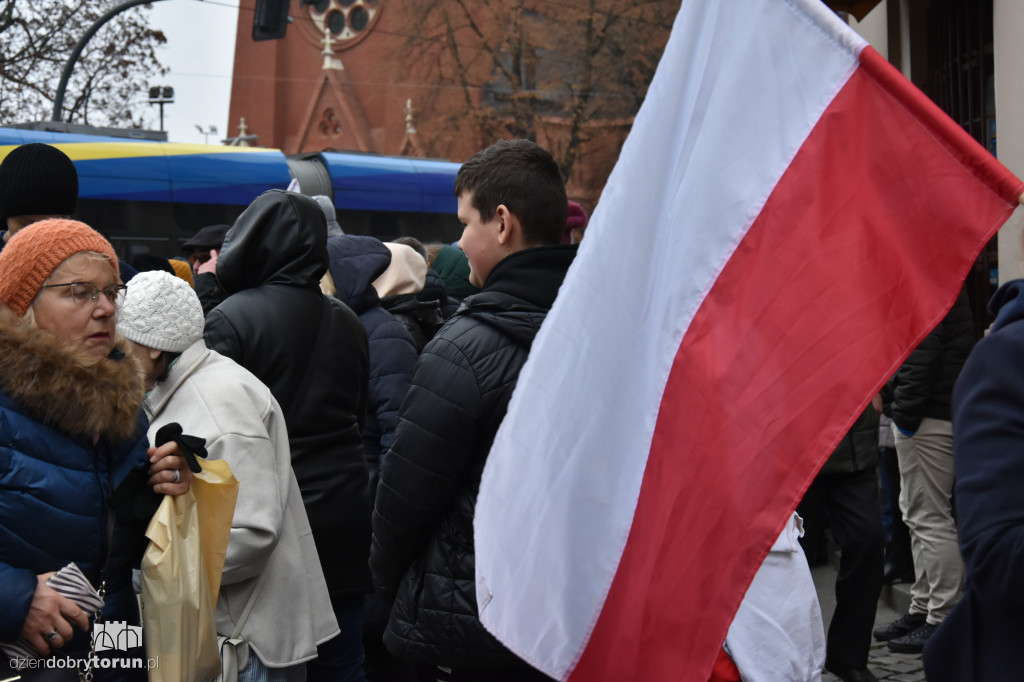 Torunianie tłumnie uczcili 11 listopada