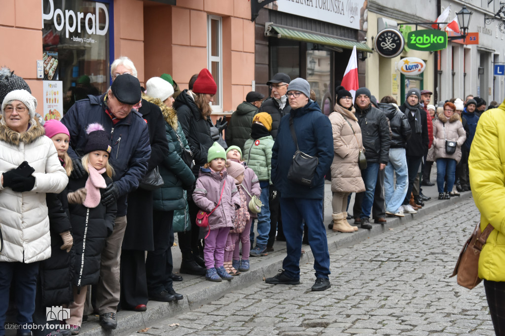 Torunianie tłumnie uczcili 11 listopada