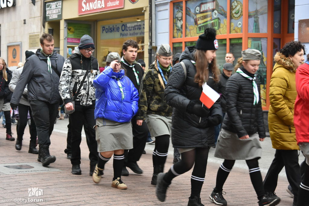 Pochód patriotyczny na 11 listopada w Toruniu