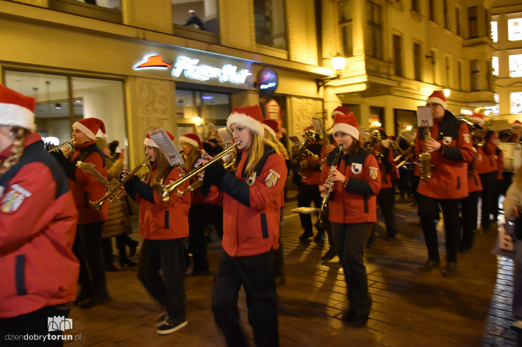 Mikołajowa parada w Toruniu