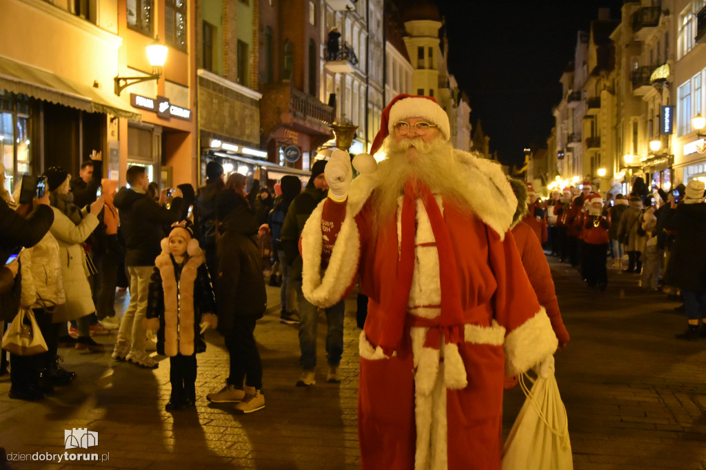 Mikołajowa parada w Toruniu