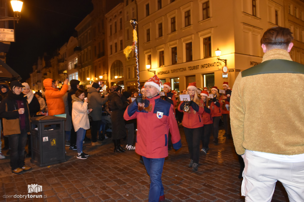 Mikołajowa parada w Toruniu