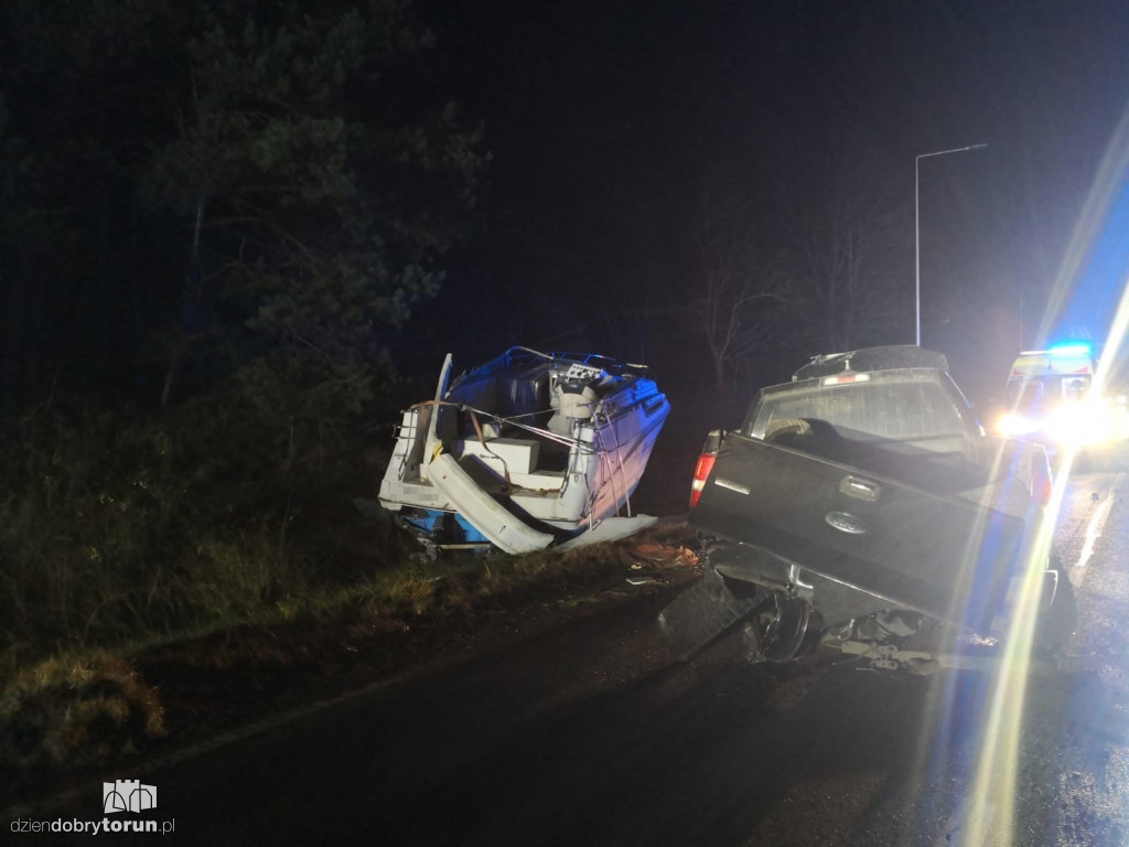 Wypadek na DK10 w Przyłubiu. Nie żyje dwóch mężczyzn