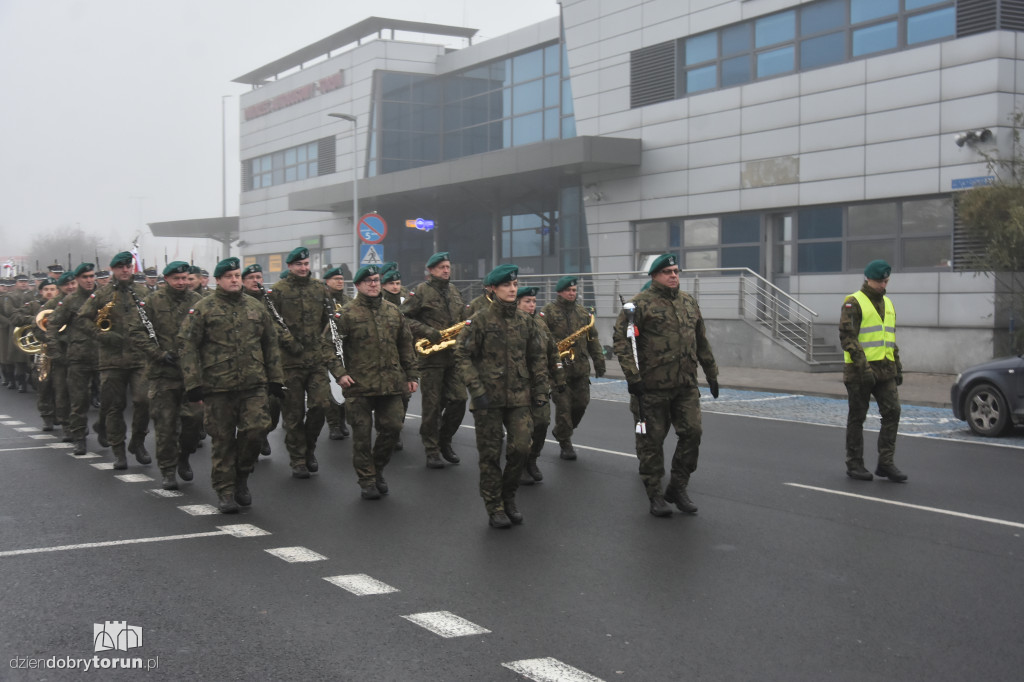 Przemarsz wojsk ulicami Torunia