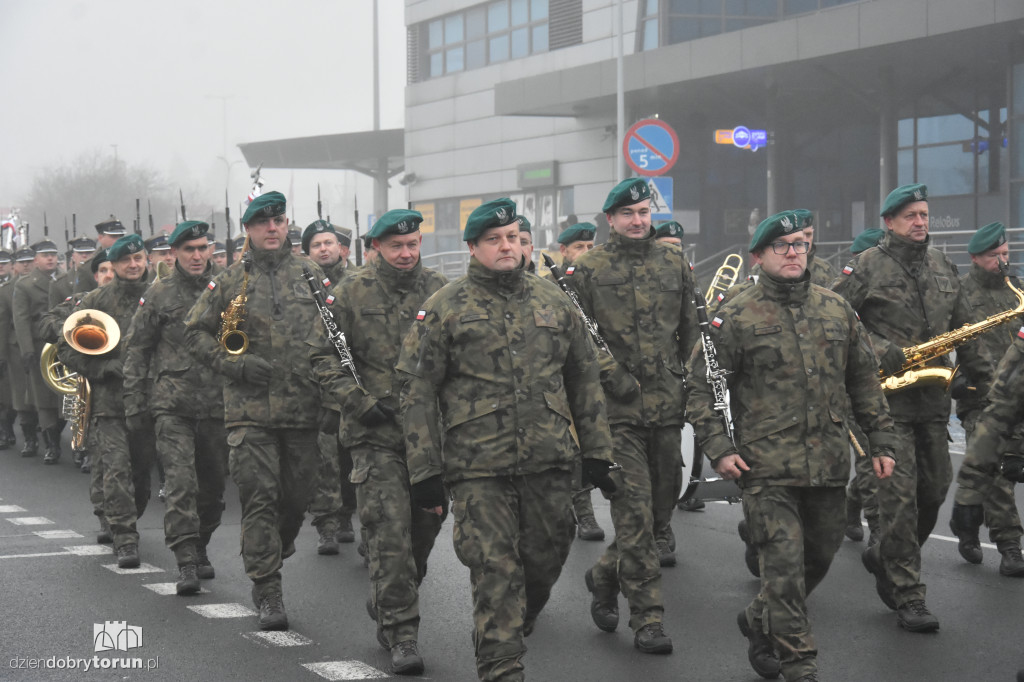 Przemarsz wojsk ulicami Torunia