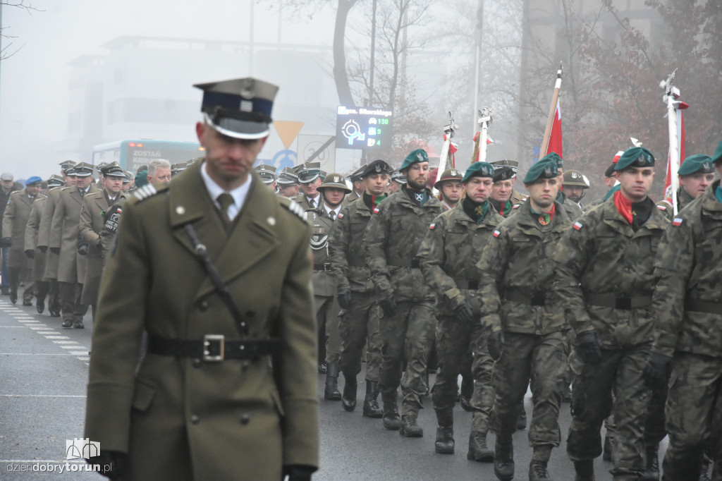Przemarsz wojsk ulicami Torunia