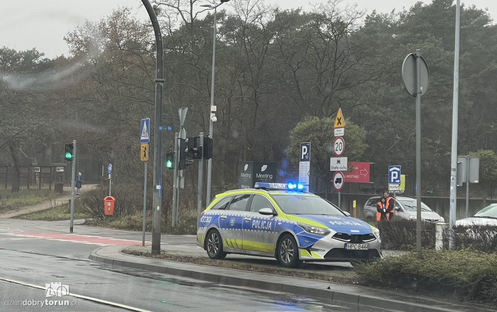 Tysiące wiernych pod Areną Toruń