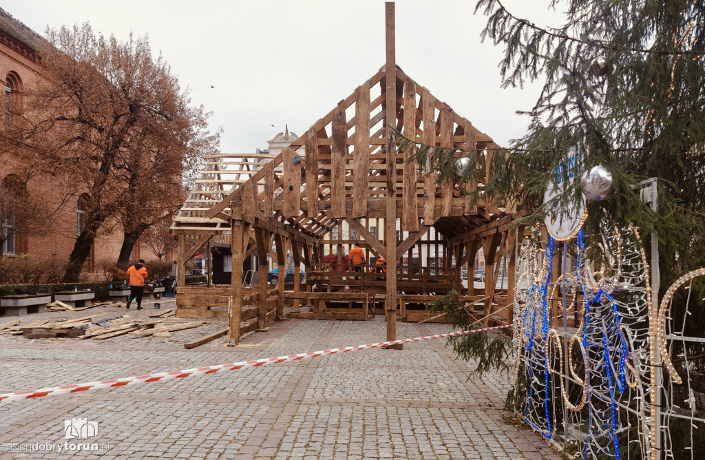 Powstaje Szopka Bożonarodzeniowa