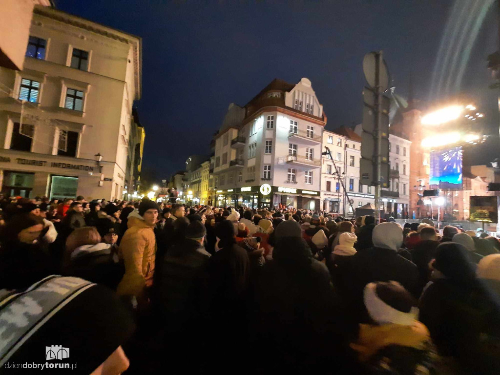 Prawdziwe TŁUMY przed Sylwestrem Polsatu