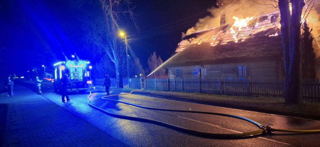 Pożar zabytkowej chaty w Sylwestra