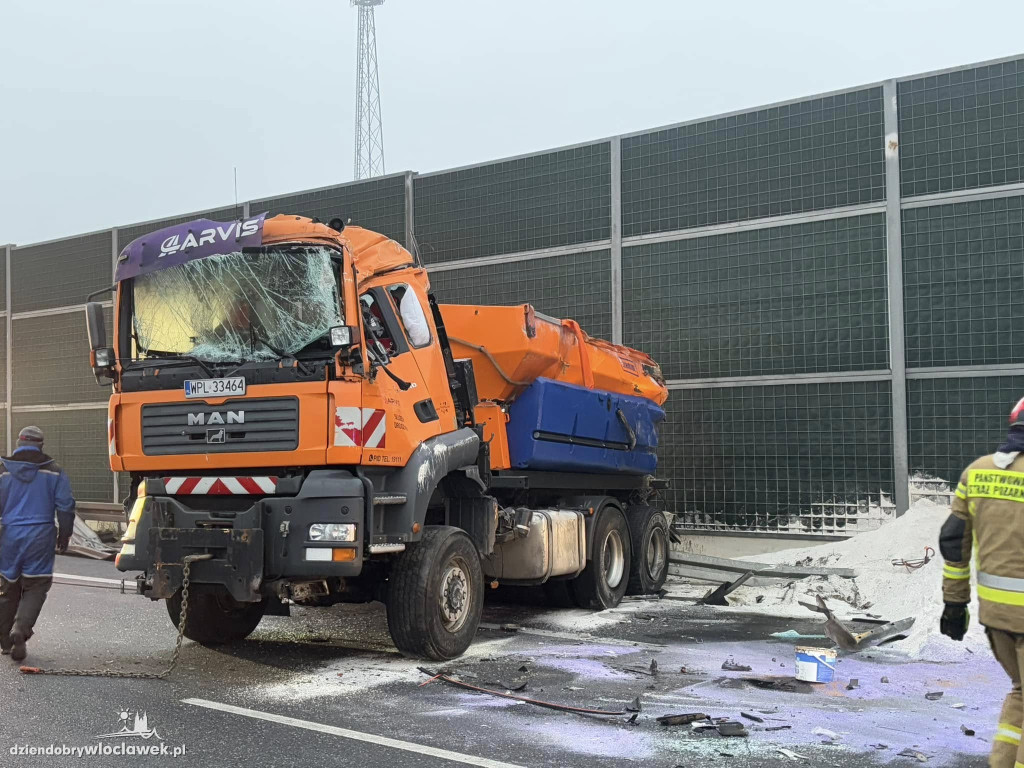 Zderzenie ciężarówek na autostradzie A1