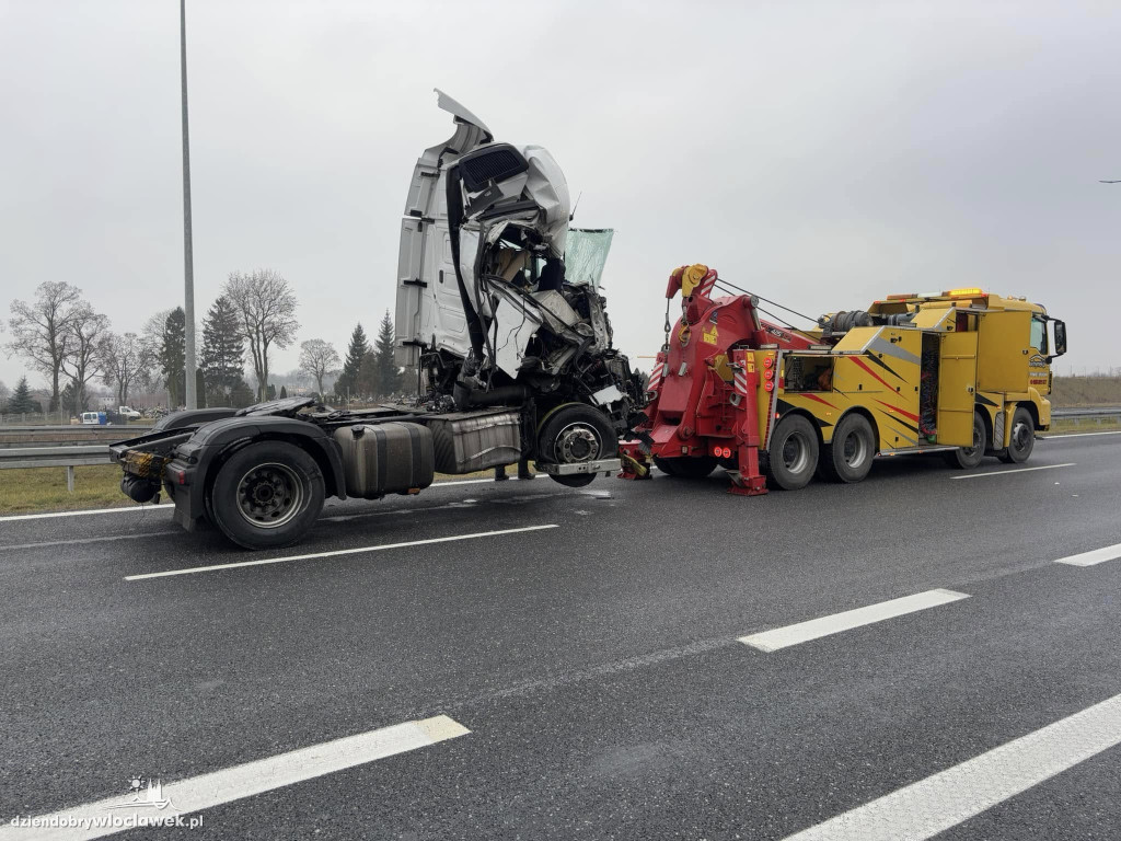 Zderzenie ciężarówek na autostradzie A1