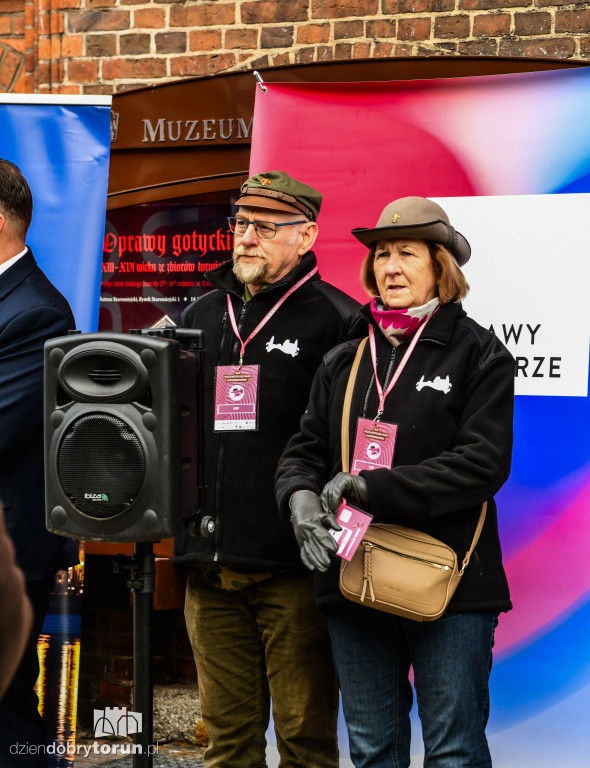 Setki harcerzy na toruńskim rynku